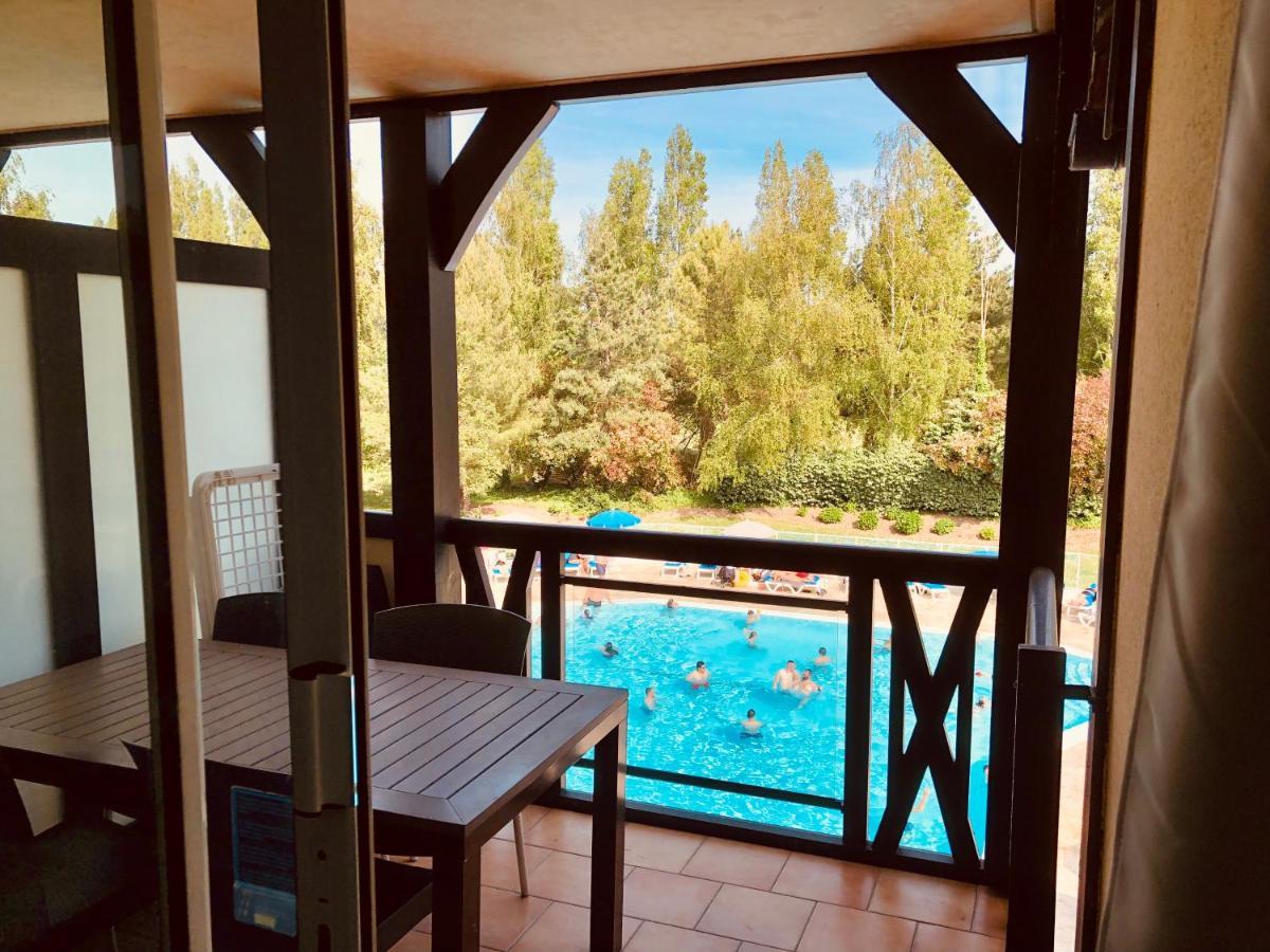 Bel Appartement Cosy En Residence Avec Piscine Deauville Exterior foto